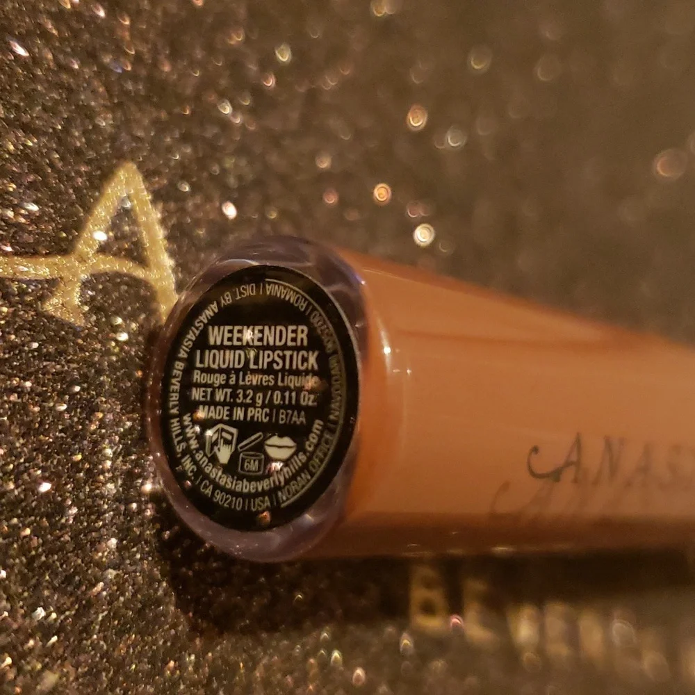 🌟HP🌟❇️🧚‍♀️WEEKENDER Anastasia BH DISCONTINUED Liq Lipstick NWOBox